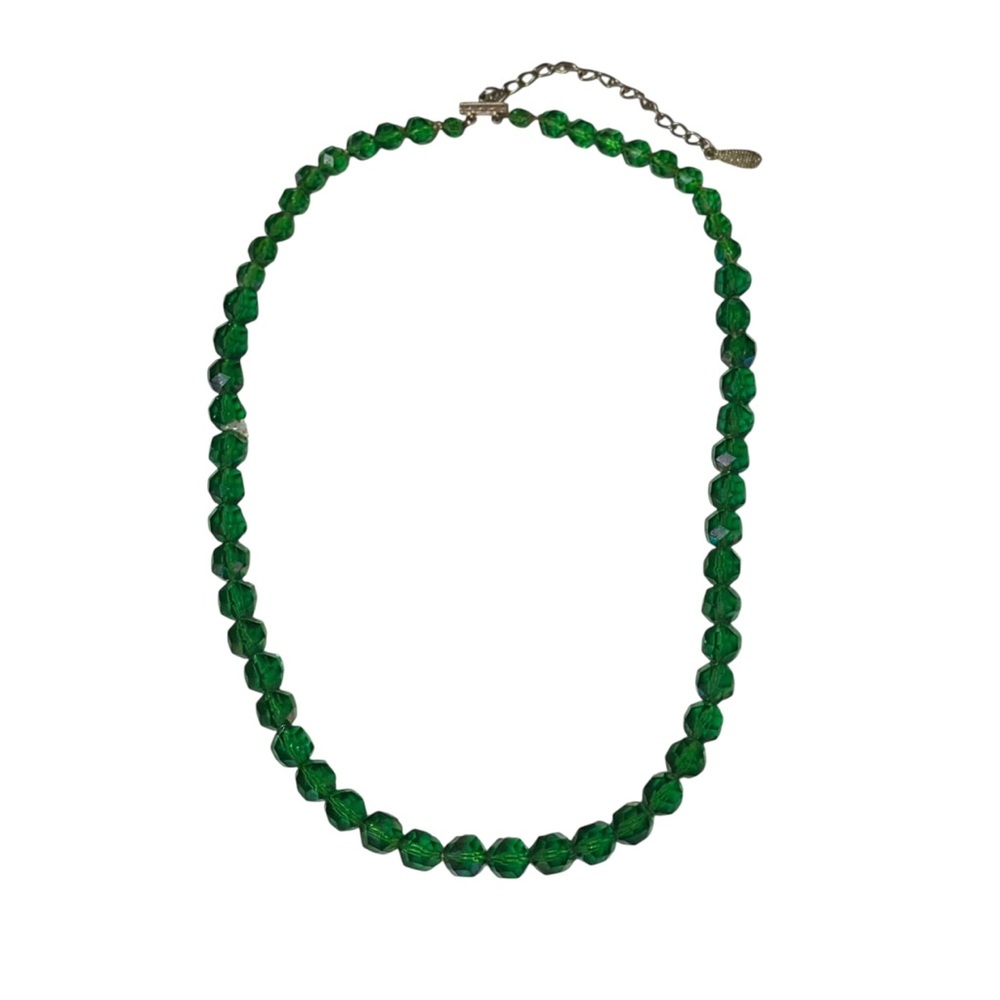 Vintage Green Beaded Necklace with Silver Tone Clasp Art Deco